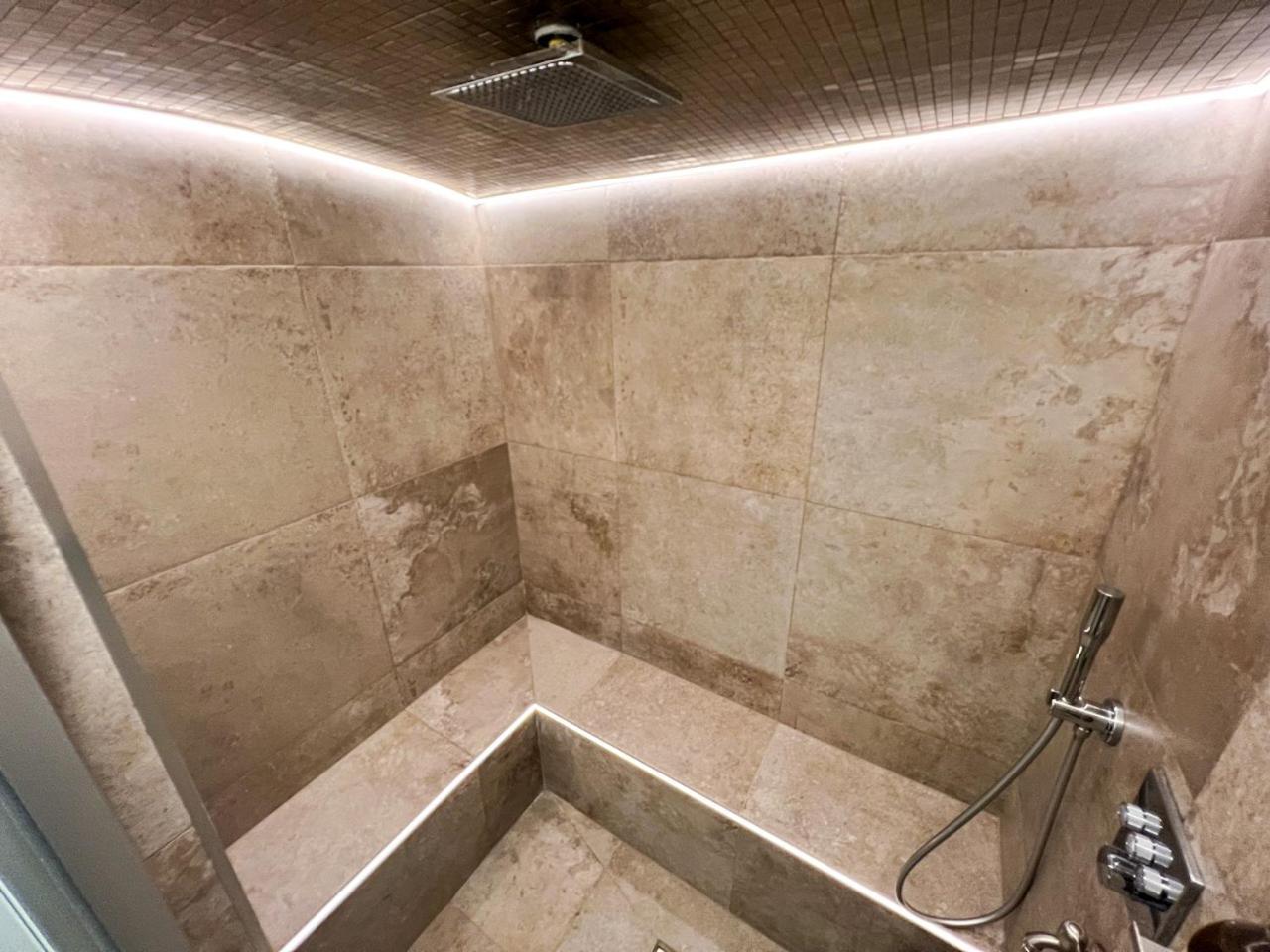 Appartement Le Switch Souplex Avec Hammam Privatif Rijsel